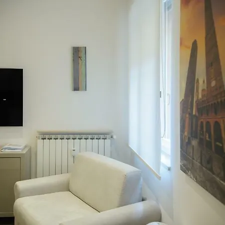 Apartment Andrea Luxury Strada Maggiore Studio 1